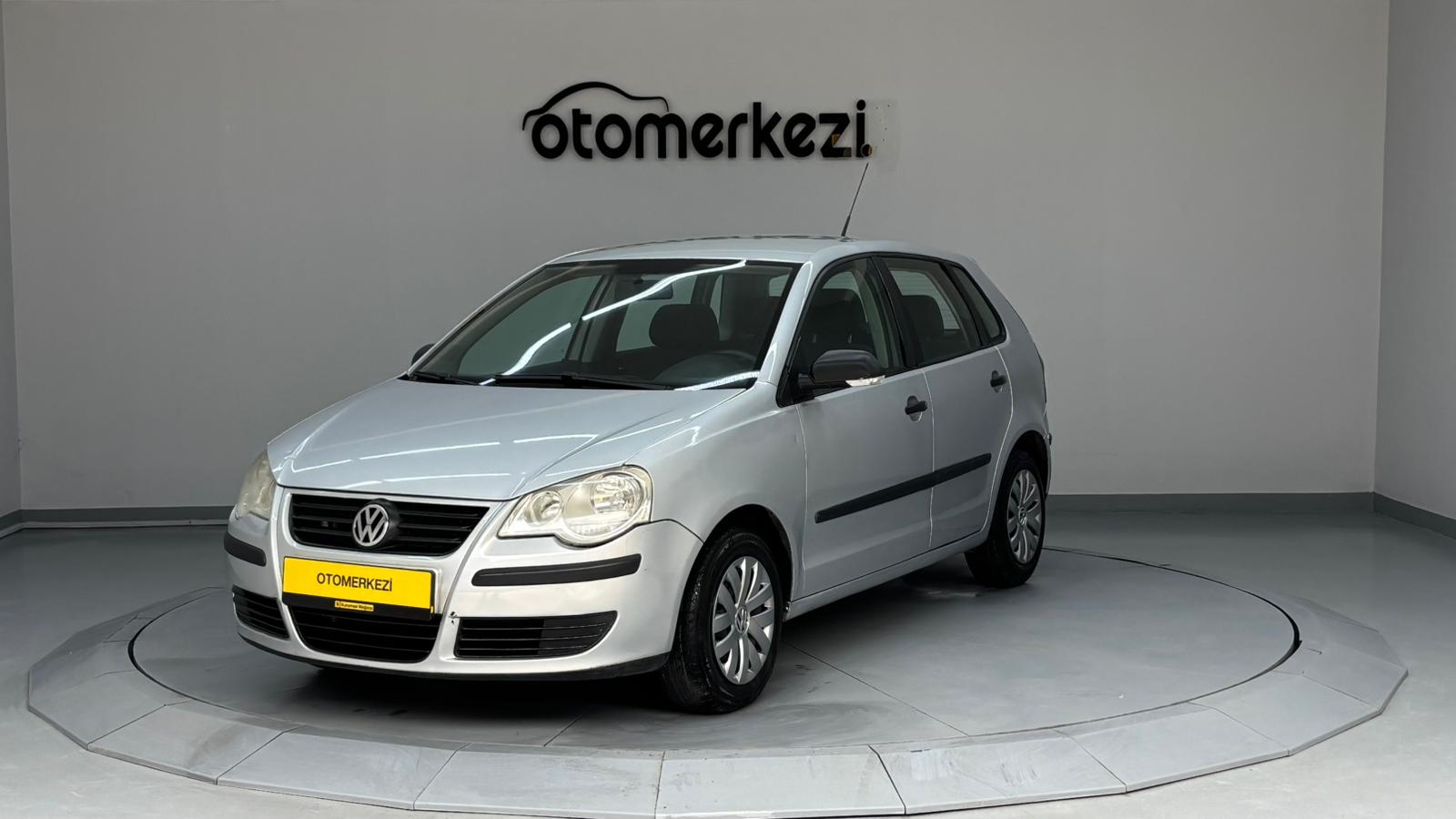 VOLKSWAGEN POLO 1